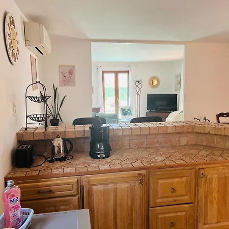 3 Avec Piscine Et Parking Privés