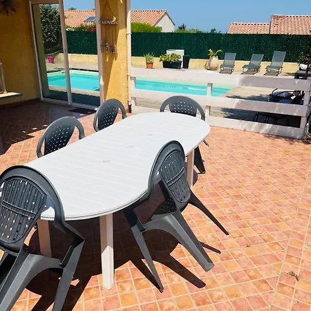 3 Avec Piscine Et Parking Privés