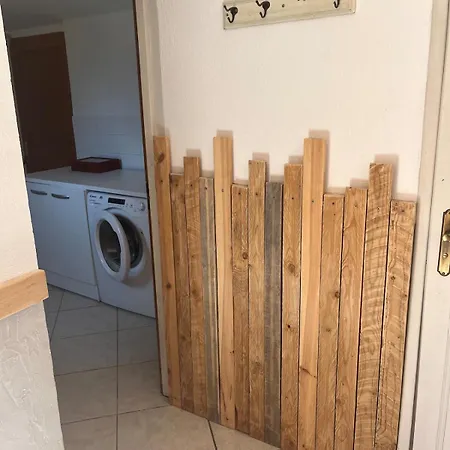 3 Avec Piscine Et Parking Privés *