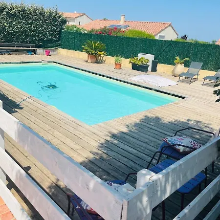 Casa vacanze 3 Avec Piscine Et Parking Privés