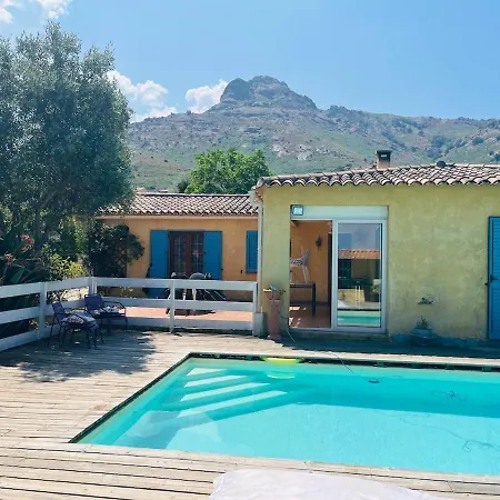 3 Avec Piscine Et Parking Privés